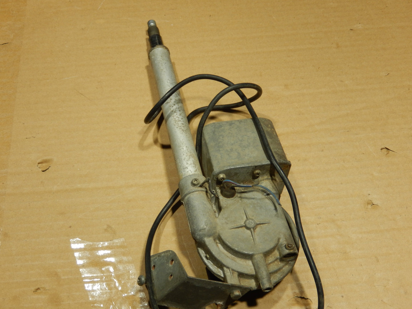 Datsun 240Z Ha-100, Japan Antenna Assembly
