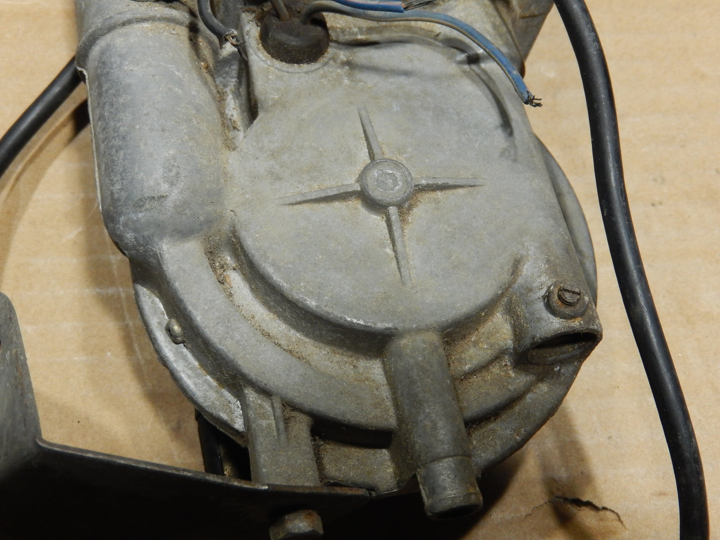 Datsun 240Z Ha-100, Japan Antenna Assembly