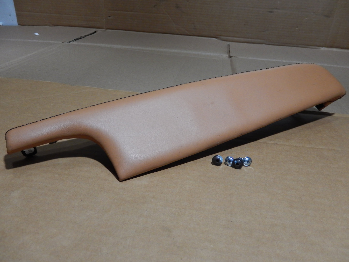 Maserati Quattroporte M-139 Rear Drivers Door Armrest