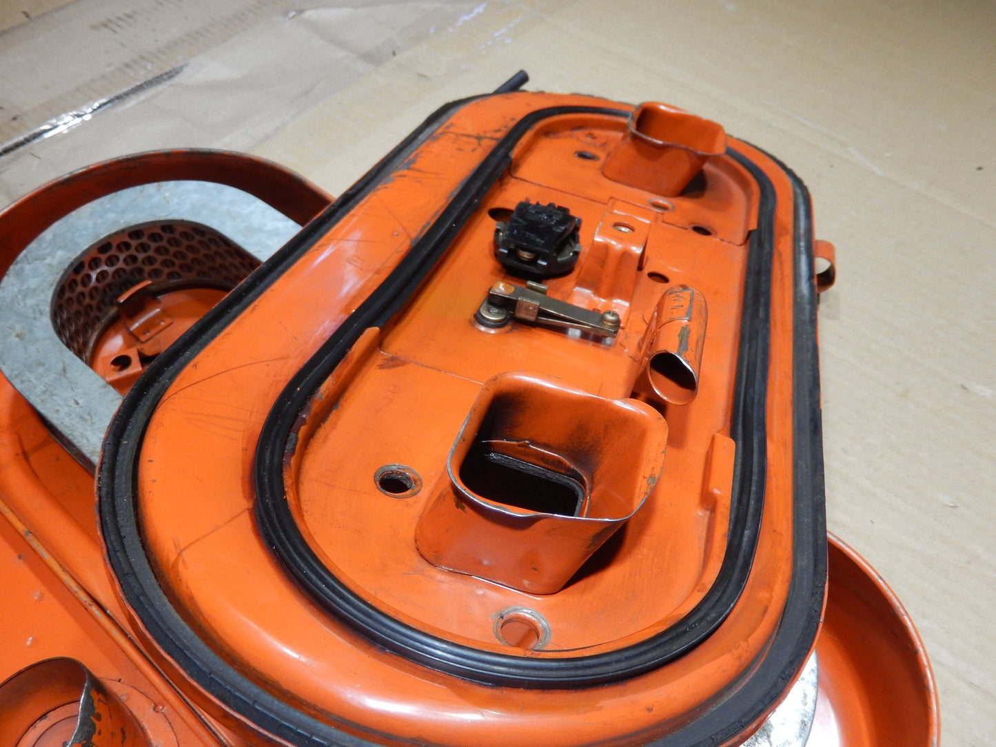 Datsun 240Z 1973 - 74 Air Filter Box ASSEMBLY