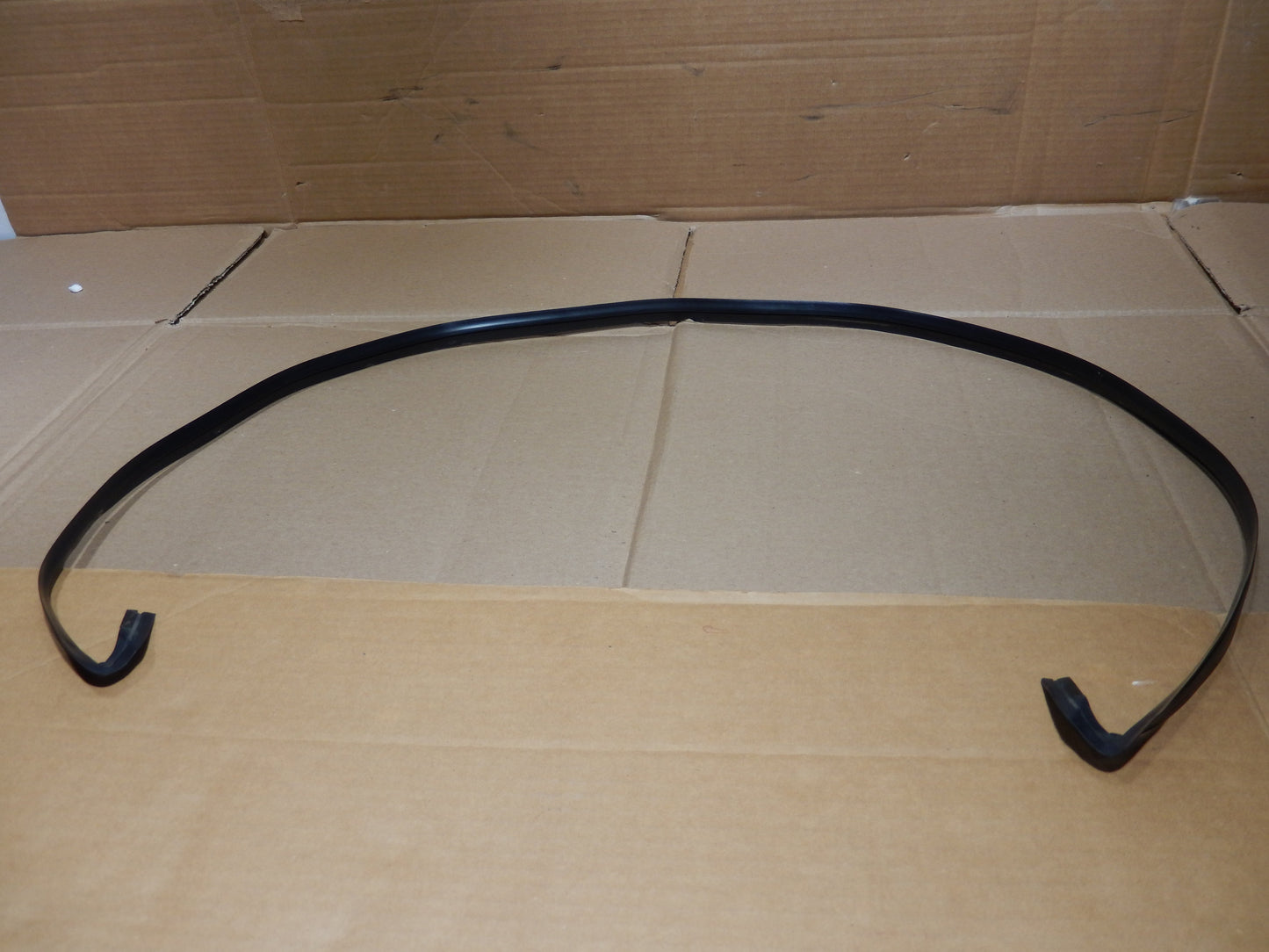 Maserati Quattroporte Wiper Drain Pan Box Seal