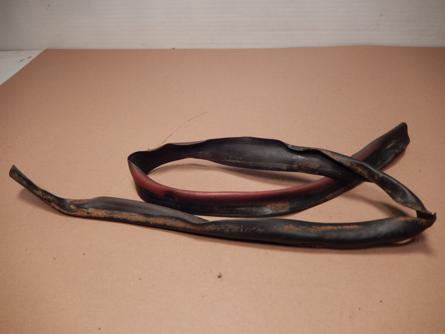 Datsun 240Z OEM Front Fender Body/ Frame Seal Strip