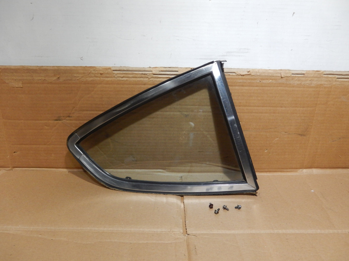 Datsun 240Z 280Z Passenger Side Rear Quarter Window