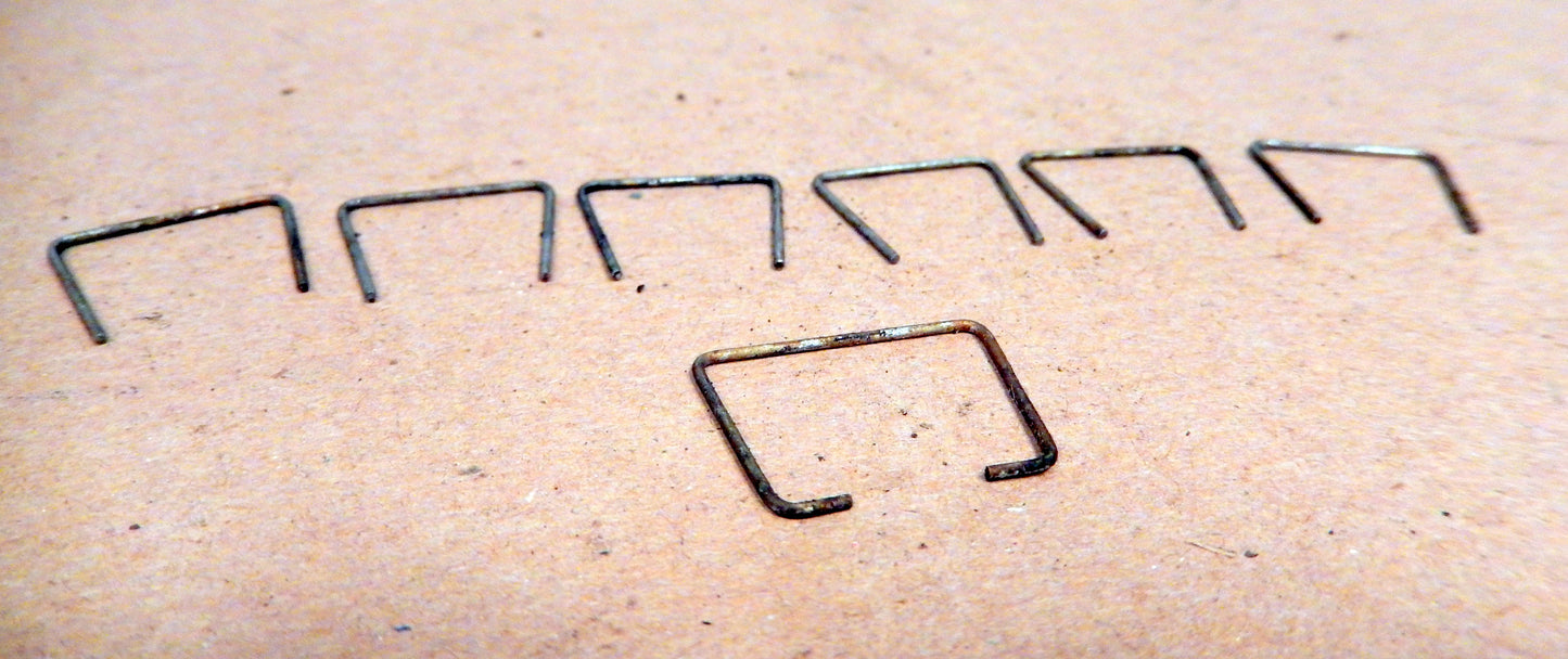 Datsun 280ZX Set of 7 Fuel Injector Clips