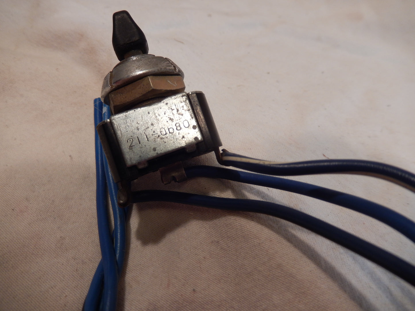 Datsun 240Z-280Z Antenna Toggle Switch