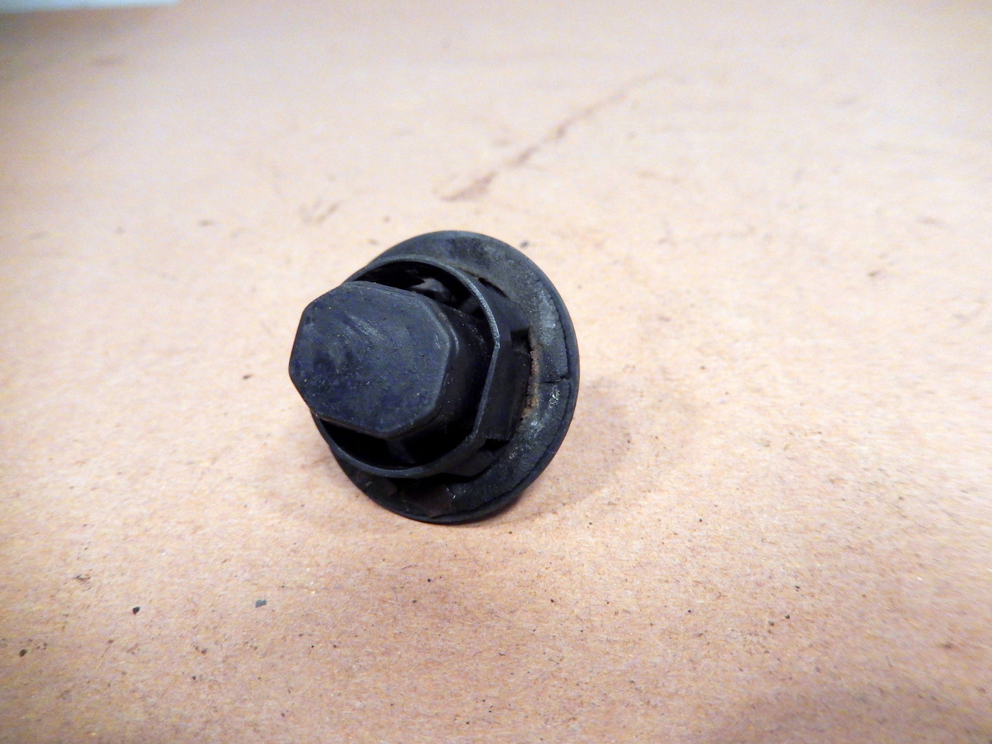 Datsun 280ZX Mounting Plug