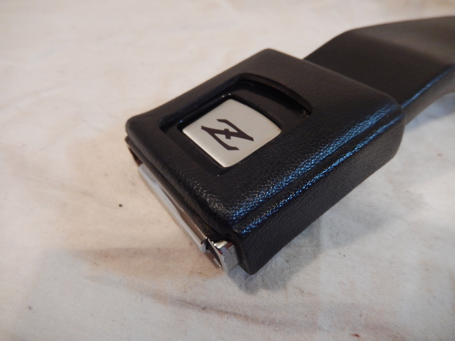 Datsun 240Z Front Drivers Seat Belt Receiver