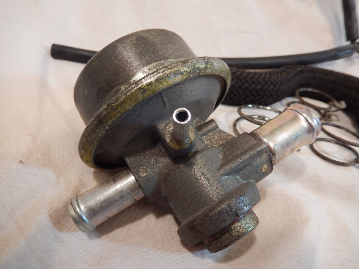Datsun 280ZX Vaccum Air Valve