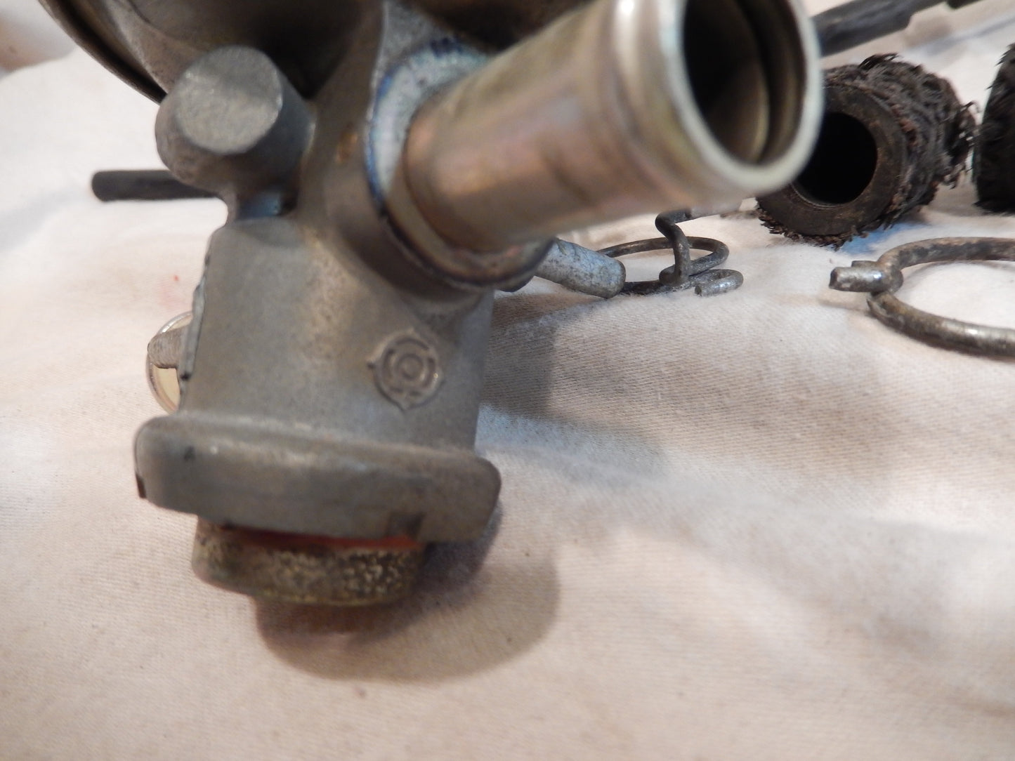 Datsun 280ZX Vaccum Air Valve