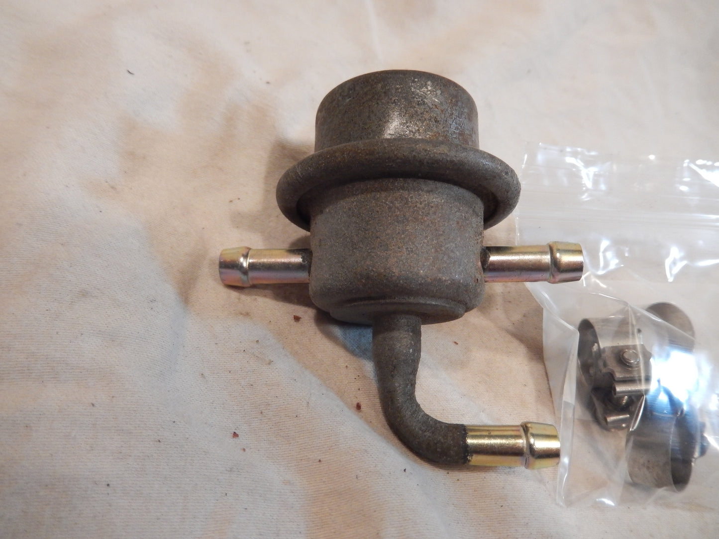 Datsun 280ZX Vaccum Air Valve