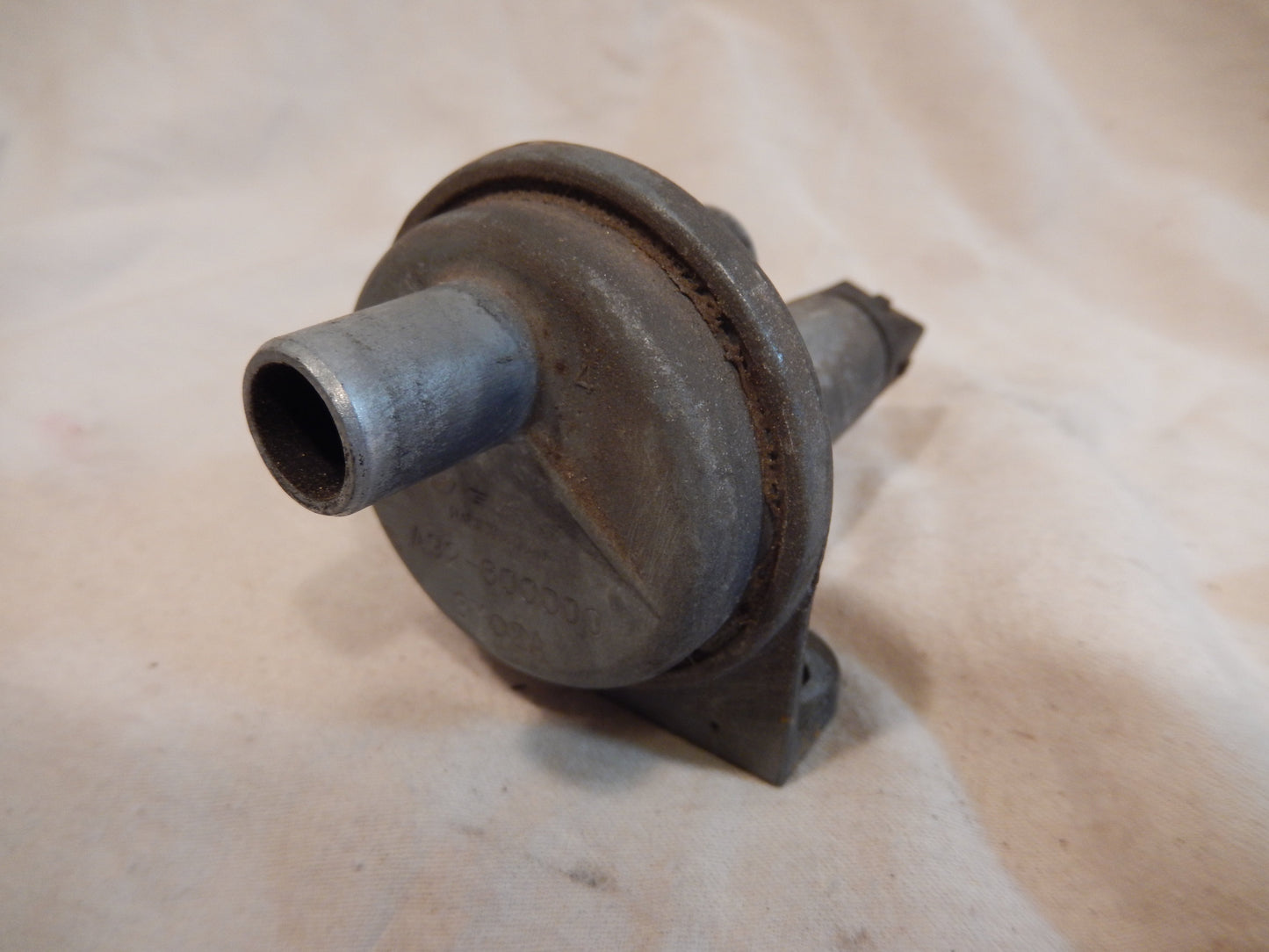 Datsun 280ZX Vaccum Air Valve
