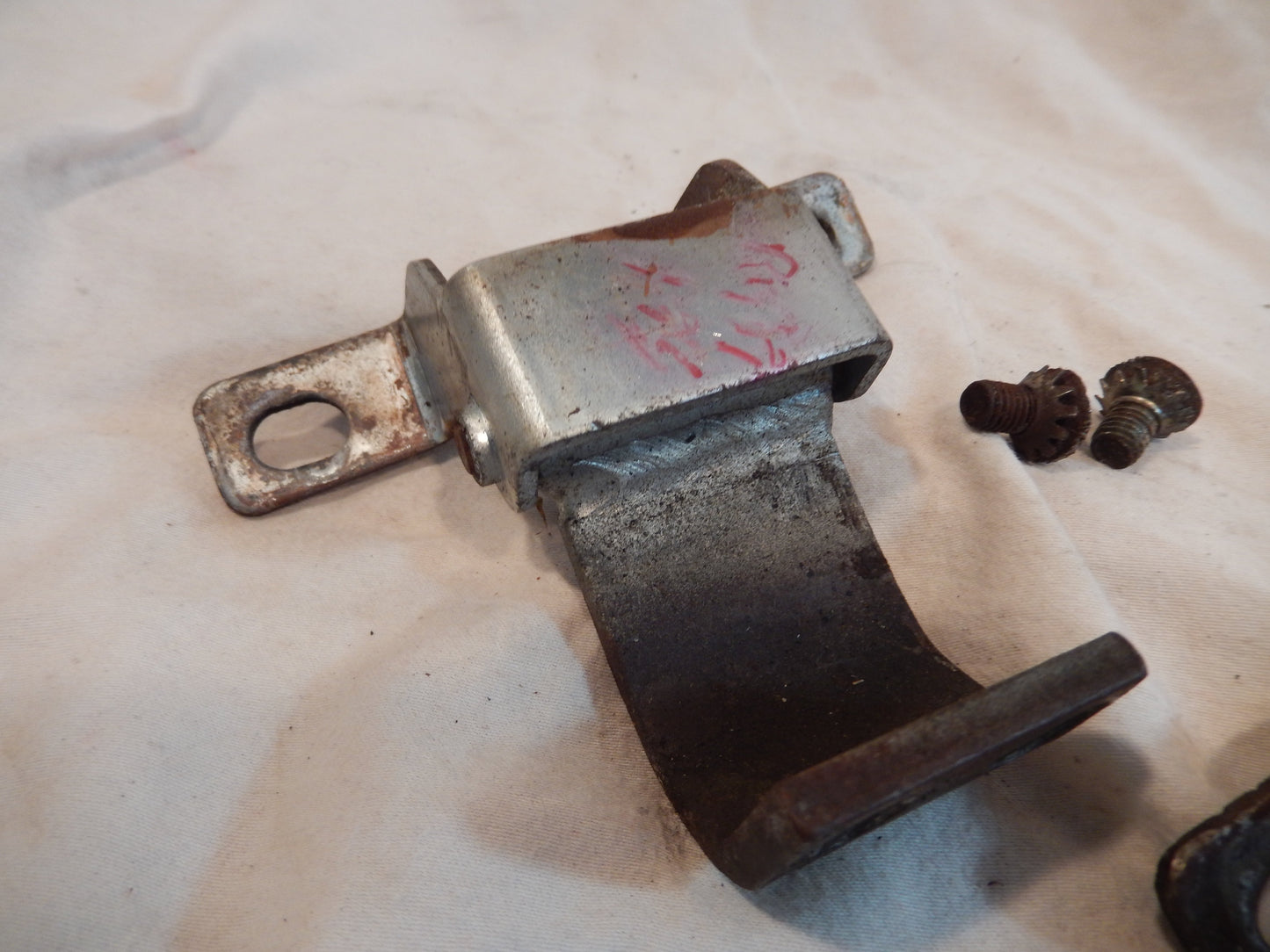 Datsun 240Z-280Z Pair of Rear Hatch Hinges