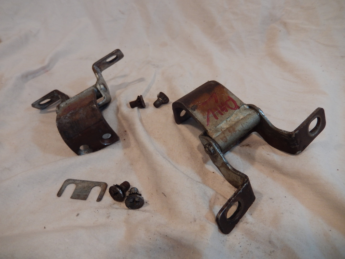 Datsun 240Z-280Z Pair of Rear Hatch Hinges