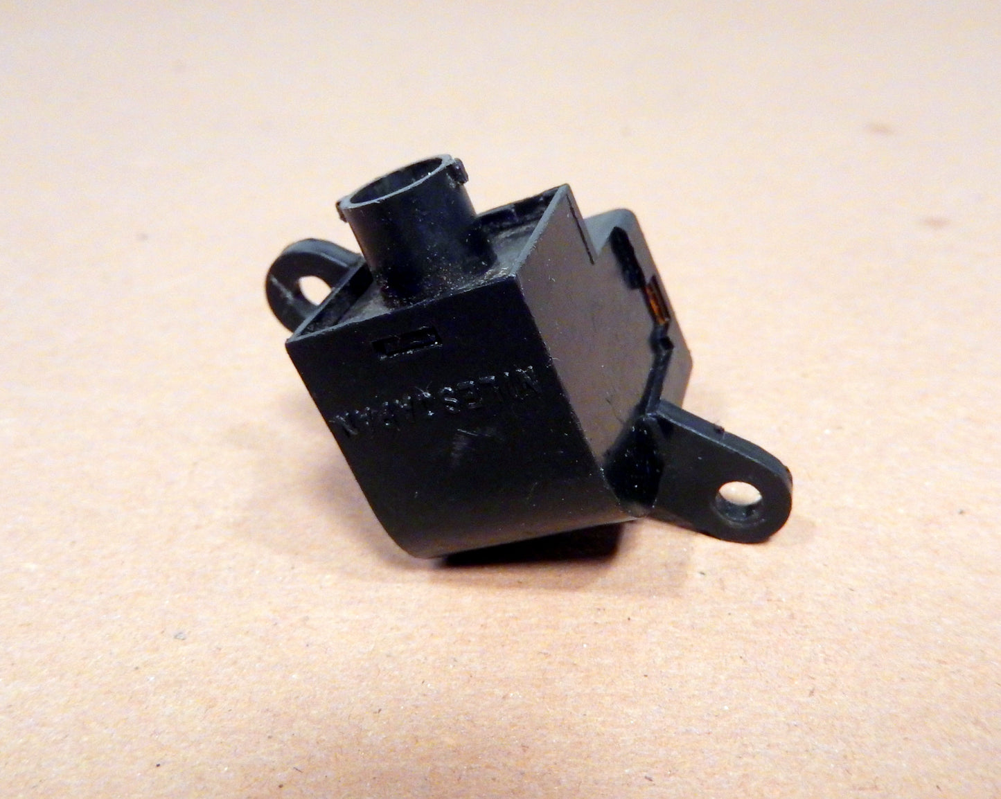Datsun 240Z Choke "Engaged" Light Body Light