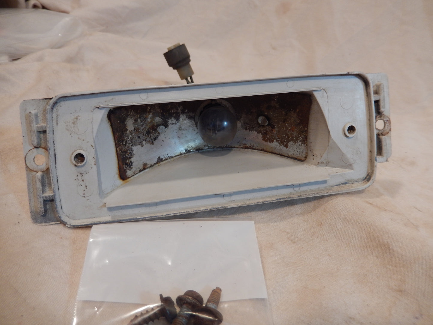 Datsun 280Z Front Passenger's Turn Signal Body