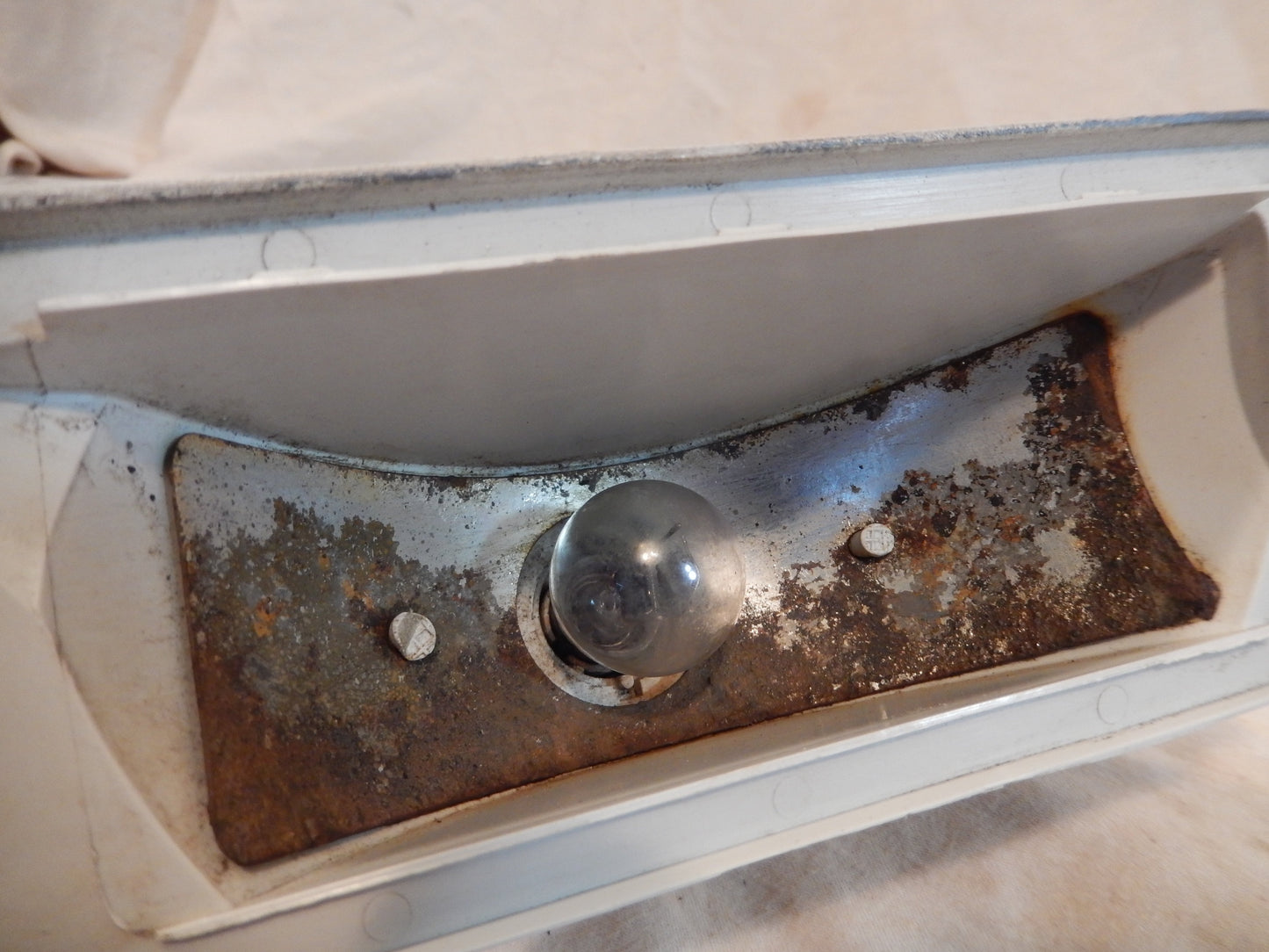 Datsun 280Z Front Passenger's Turn Signal Body