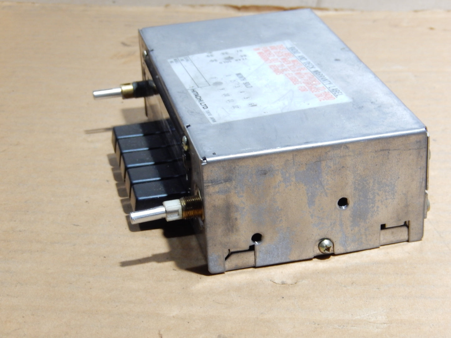 Datsun 240Z Hitachi Radio  A - 561