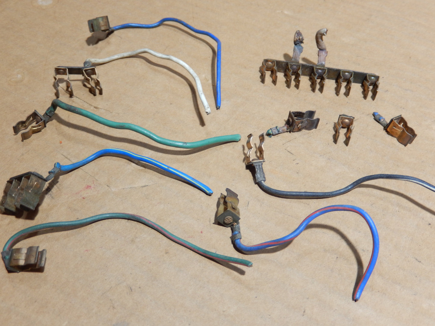 Datsun 240Z Fuse Box Clip Group