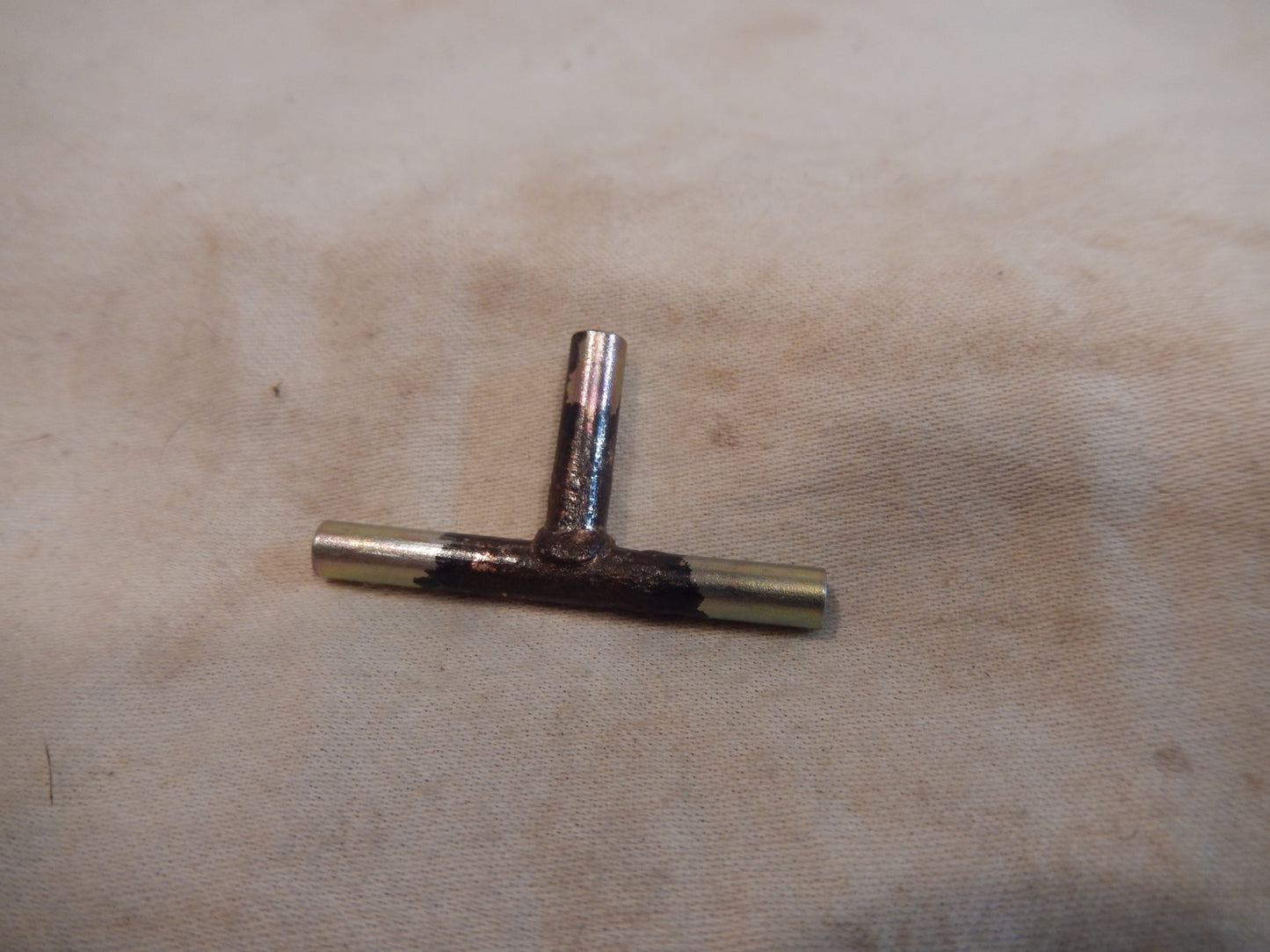 Datsun 280Z-ZX Distibutor Vaccum Hose "T" Connector