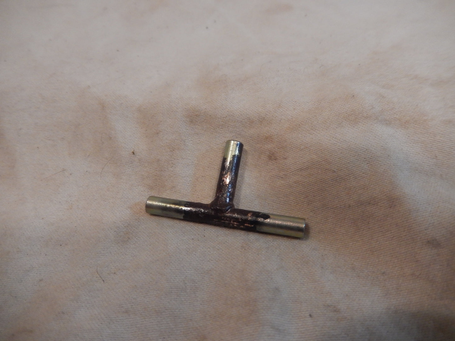Datsun 280Z-ZX Distibutor Vaccum Hose "T" Connector