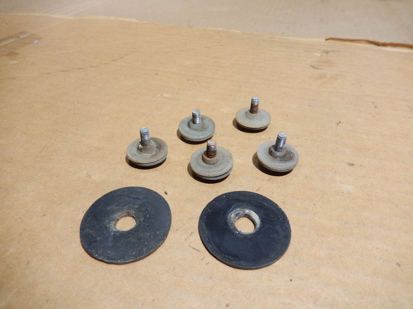 Datsun 240Z Window Glass Mount Fasteners