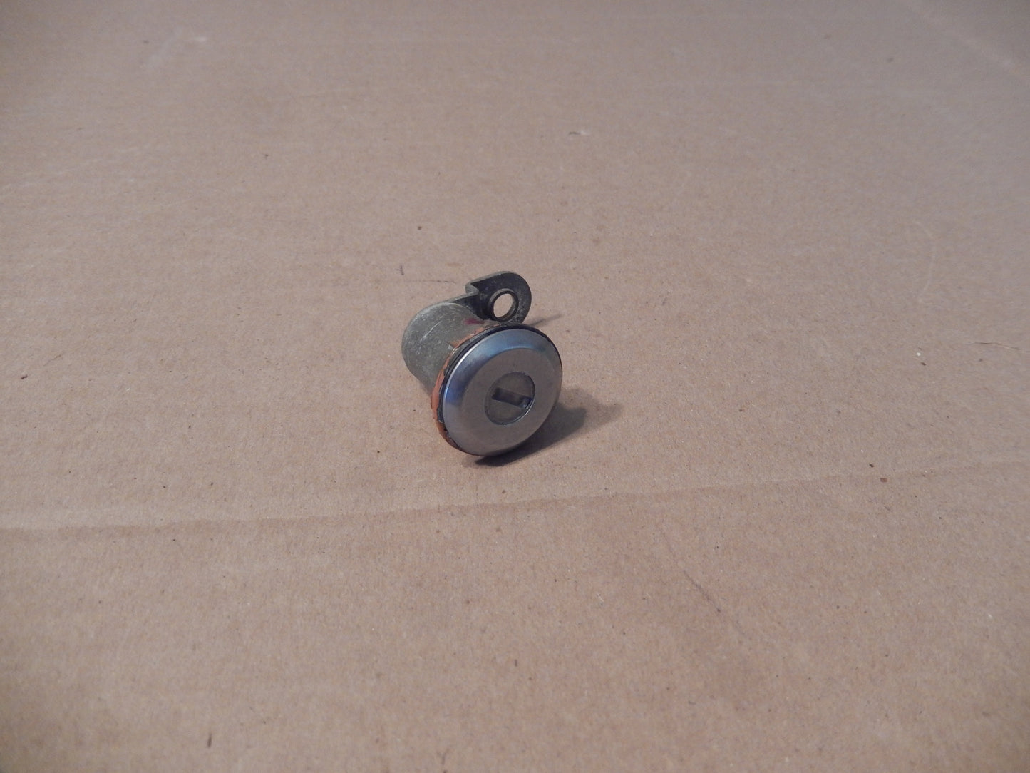 Datsun 240Z Passengers Door Lock + Clip