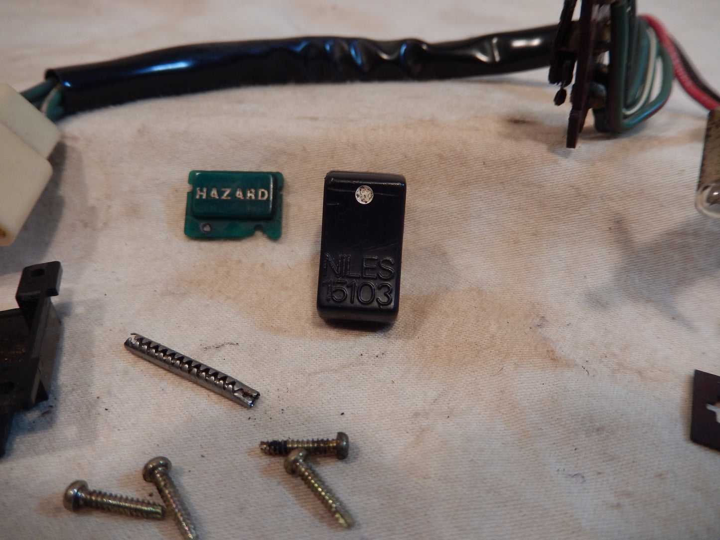 Datsun 280Z Hazard Switch Repair Kit
