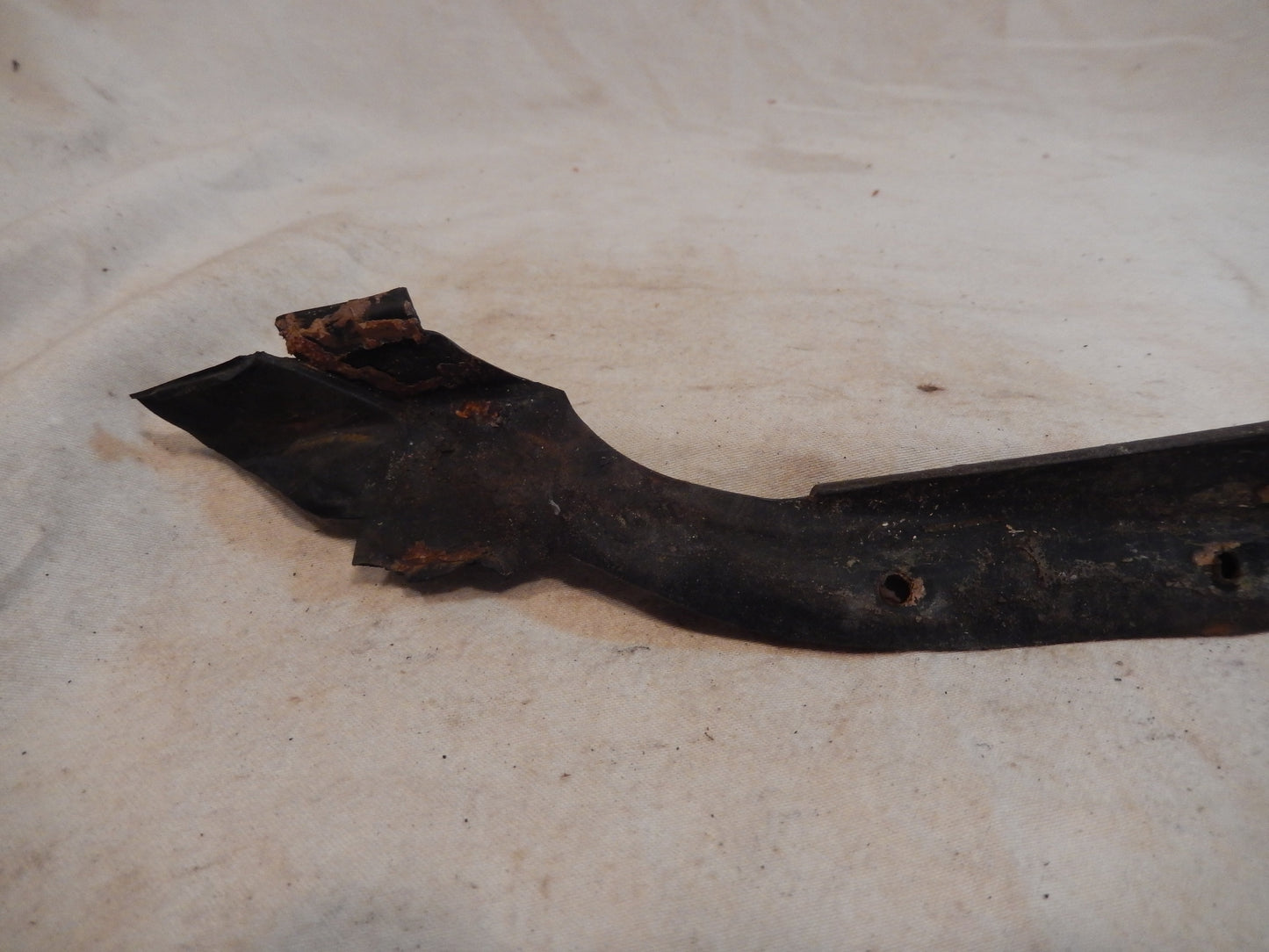 Datsun 240Z Driver Door Window Cornerseal