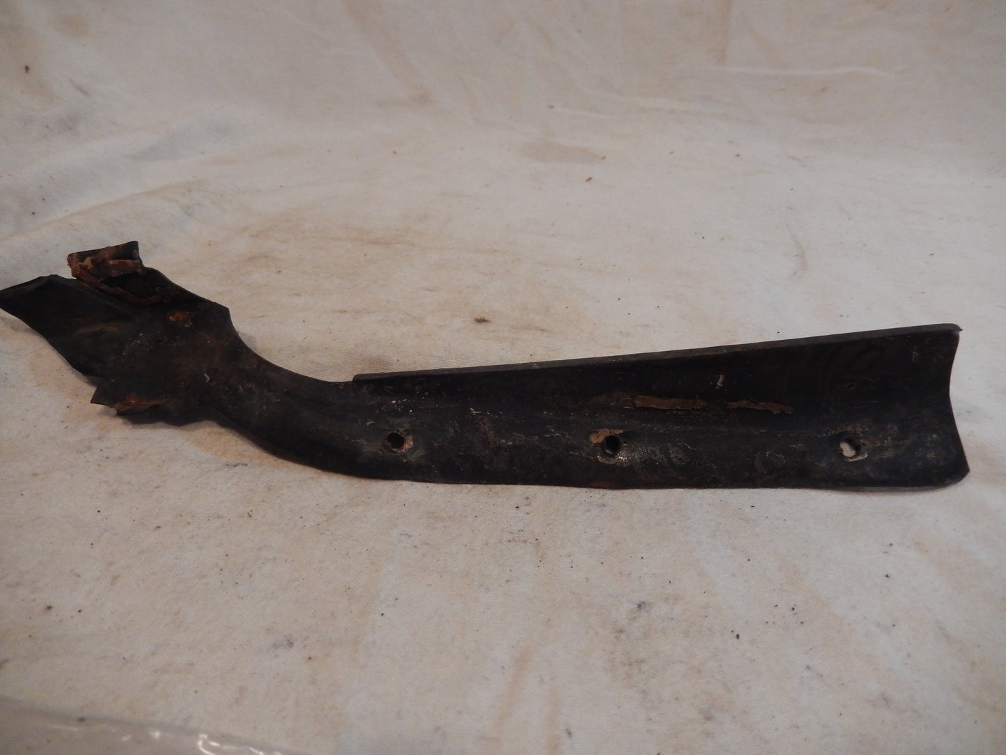 Datsun 240Z Driver Door Window Cornerseal