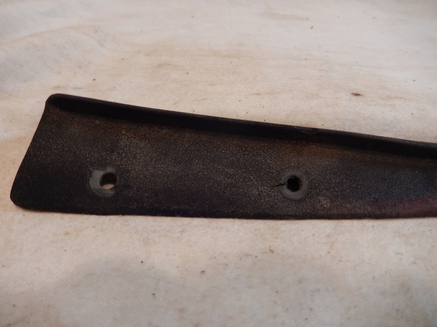 Datsun 240Z Driver Door Window Cornerseal