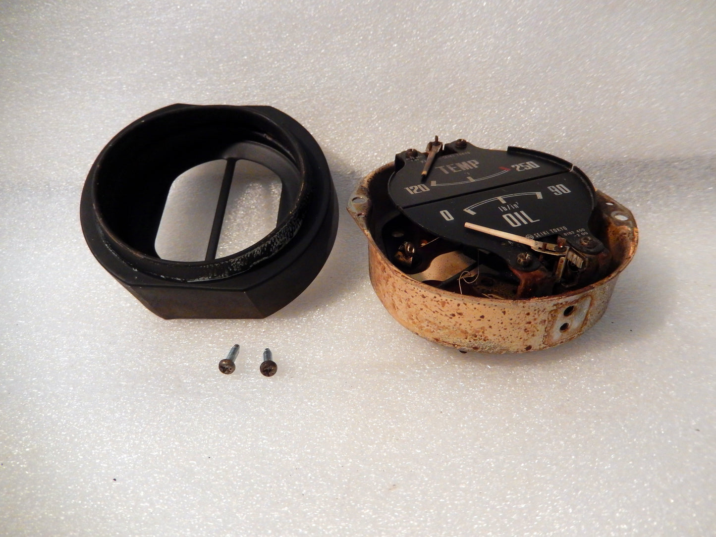 Datsun 240Z Water Temperature/Oil Pressure Gauge (For Parts Only)