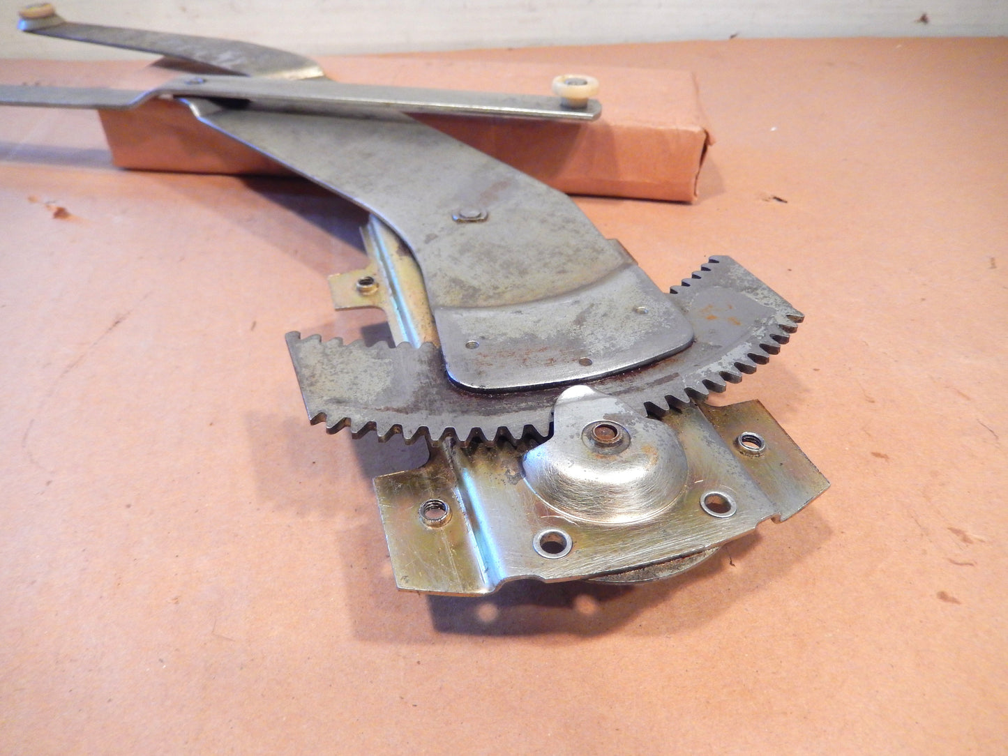 Datsun 240Z Passengers Window Regulator