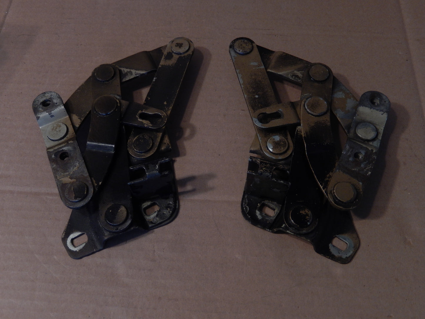 Datsun 240Z-260Z-280Z Pair of Hood Hinges