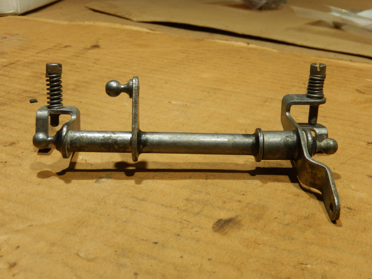 Datsun 240Z Engine Carburetor Throttle Rod Assembly