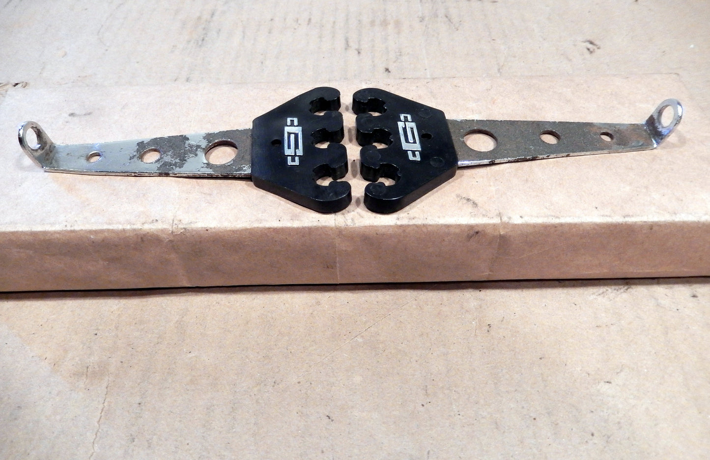 Datsun 240Z 280Z Pair of Aftermarket Ignition Wire Clips