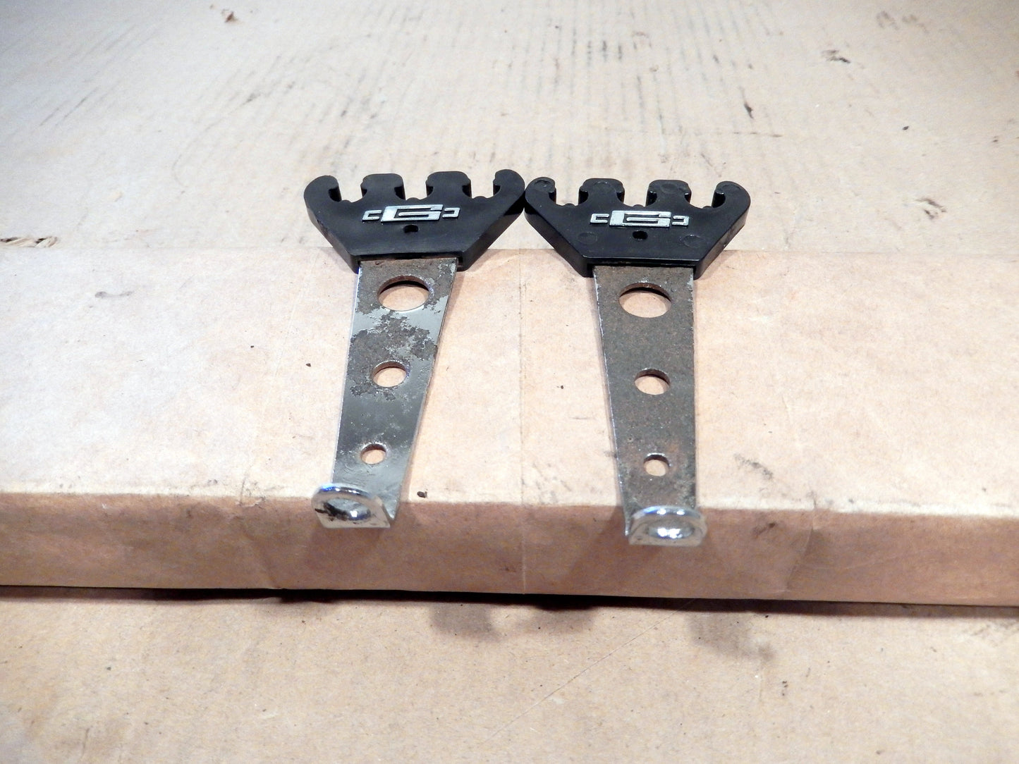 Datsun 240Z 280Z Pair of Aftermarket Ignition Wire Clips
