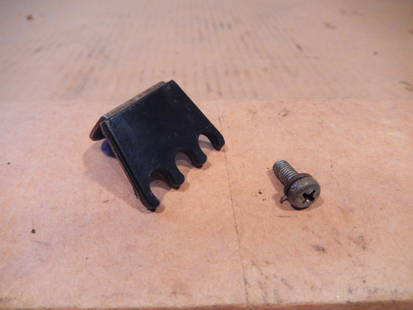 Datsun 240Z Ignition 3-Wire Clip