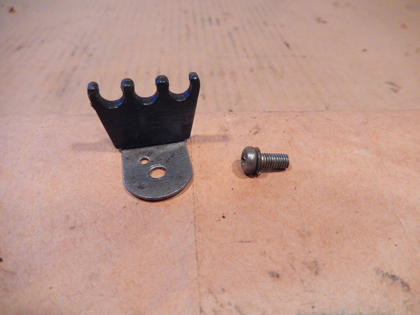 Datsun 240Z Ignition 3-Wire Clip