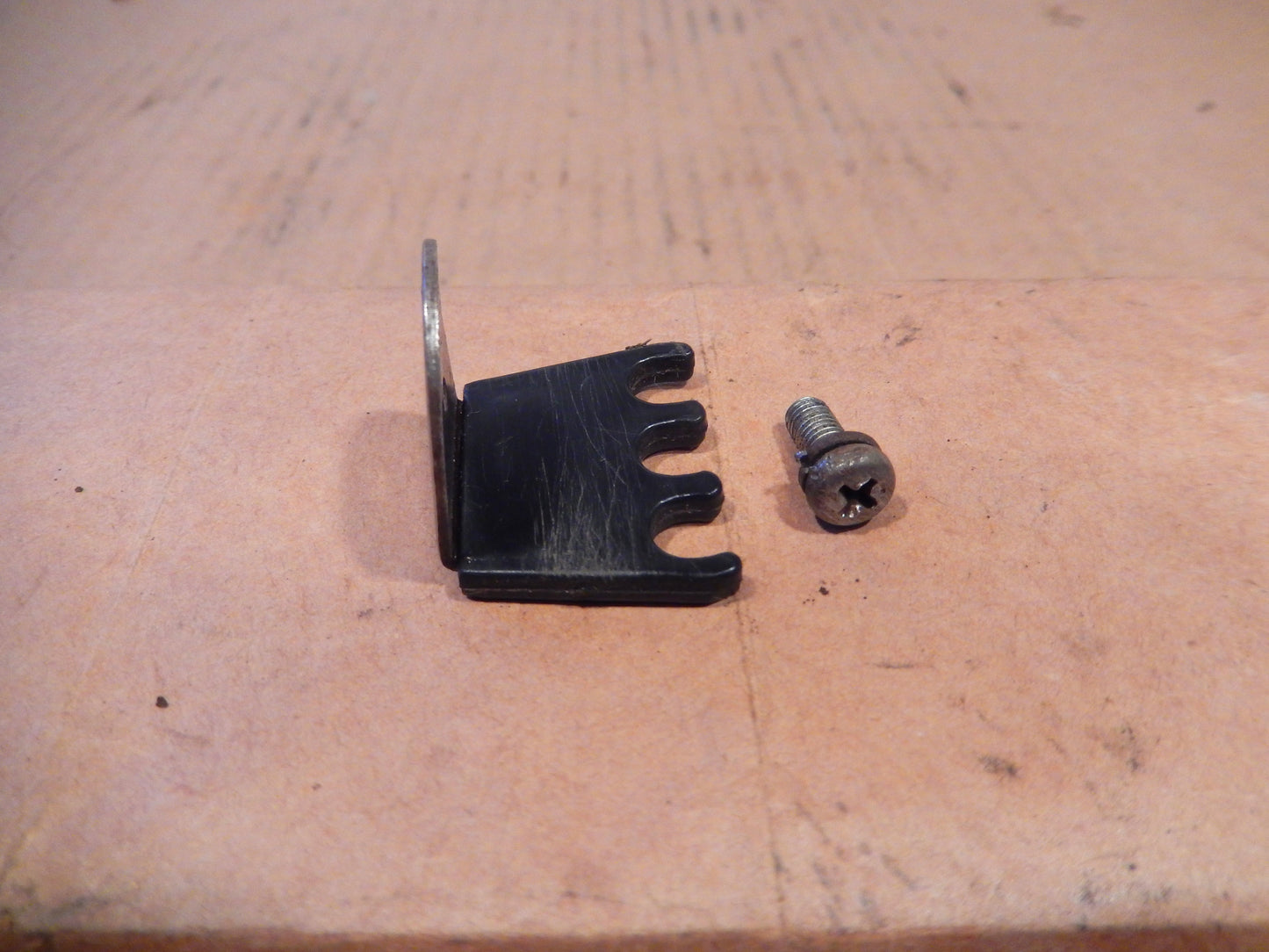 Datsun 240Z Ignition 3-Wire Clip