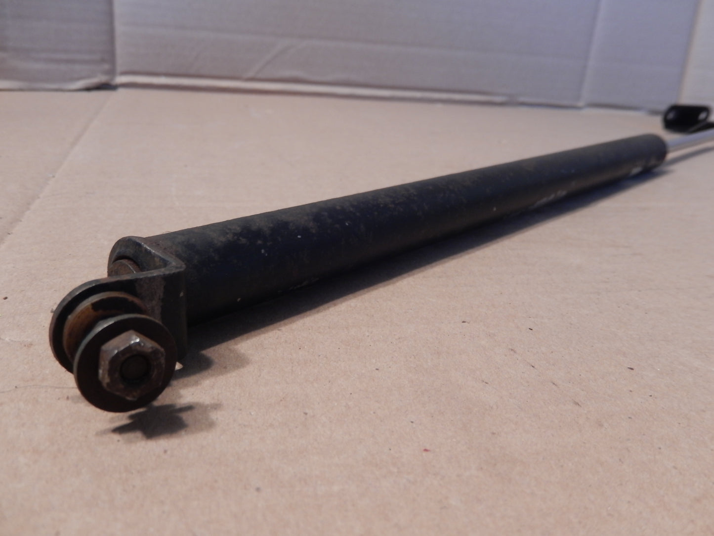 Datsun 240Z OEM Rear Hatch Lift with Fasts
