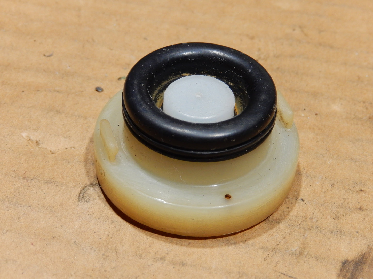 Datsun 240Z - 280Z Brake Master Cylinder Reservoir Cap