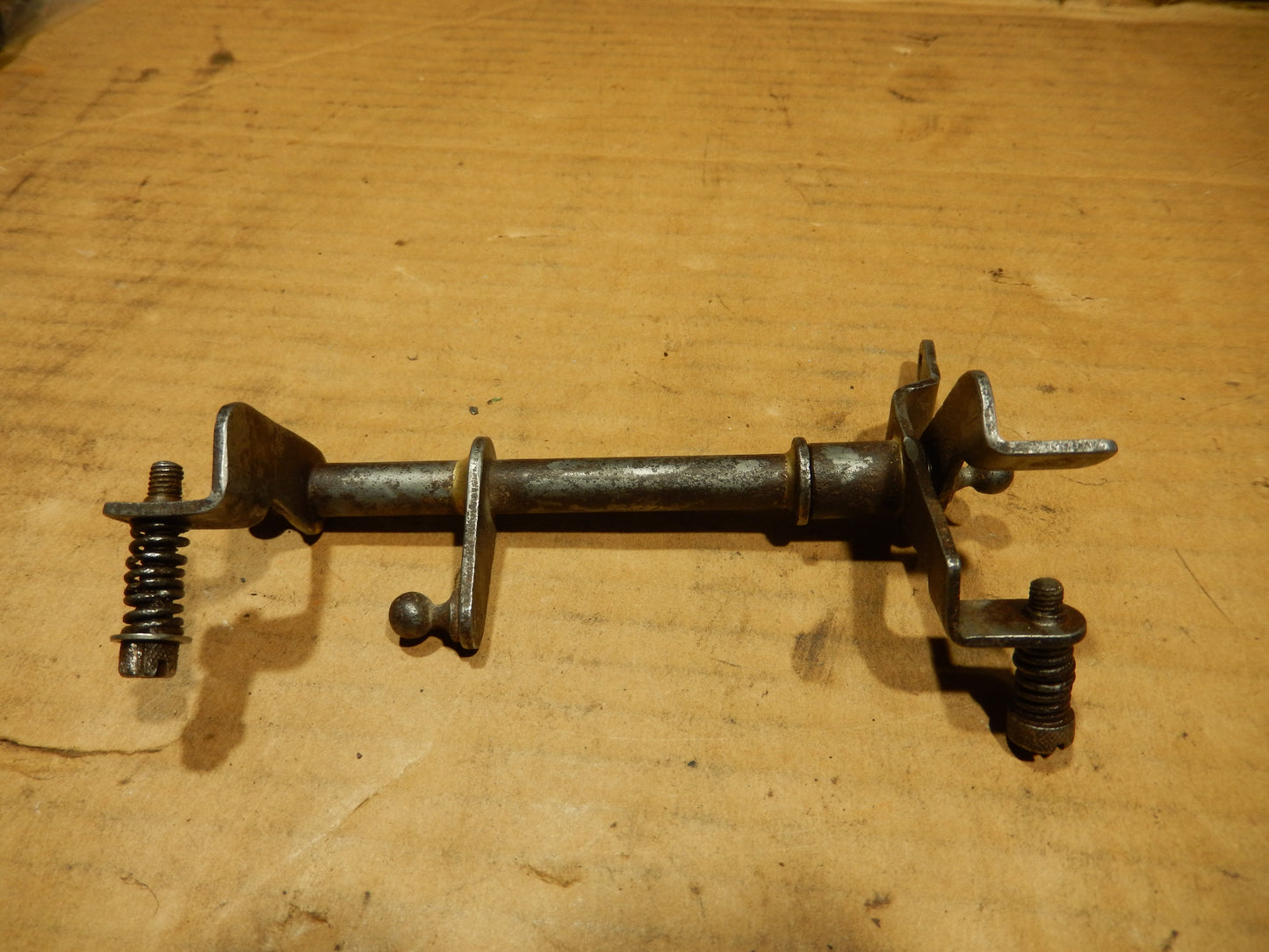 Datsun 240Z Middle Carburetors Throttle Shaft