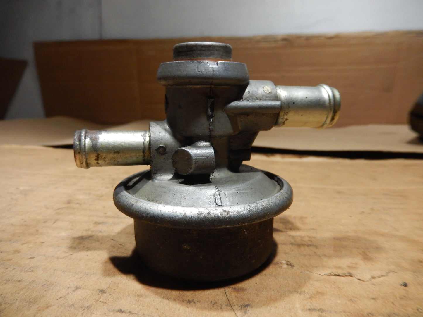 Datsun 1973 240Z Engine Thermic Valve