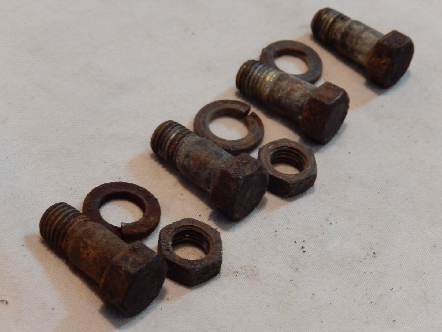 Datsun 240Z Rear Half Shaft Bolt Set