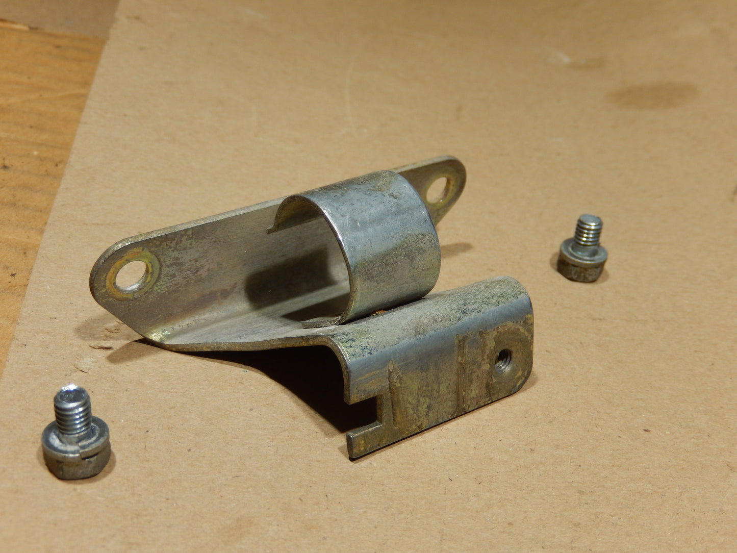 Datsun 280Z Intake Throttle Body Lines Guide Bracket