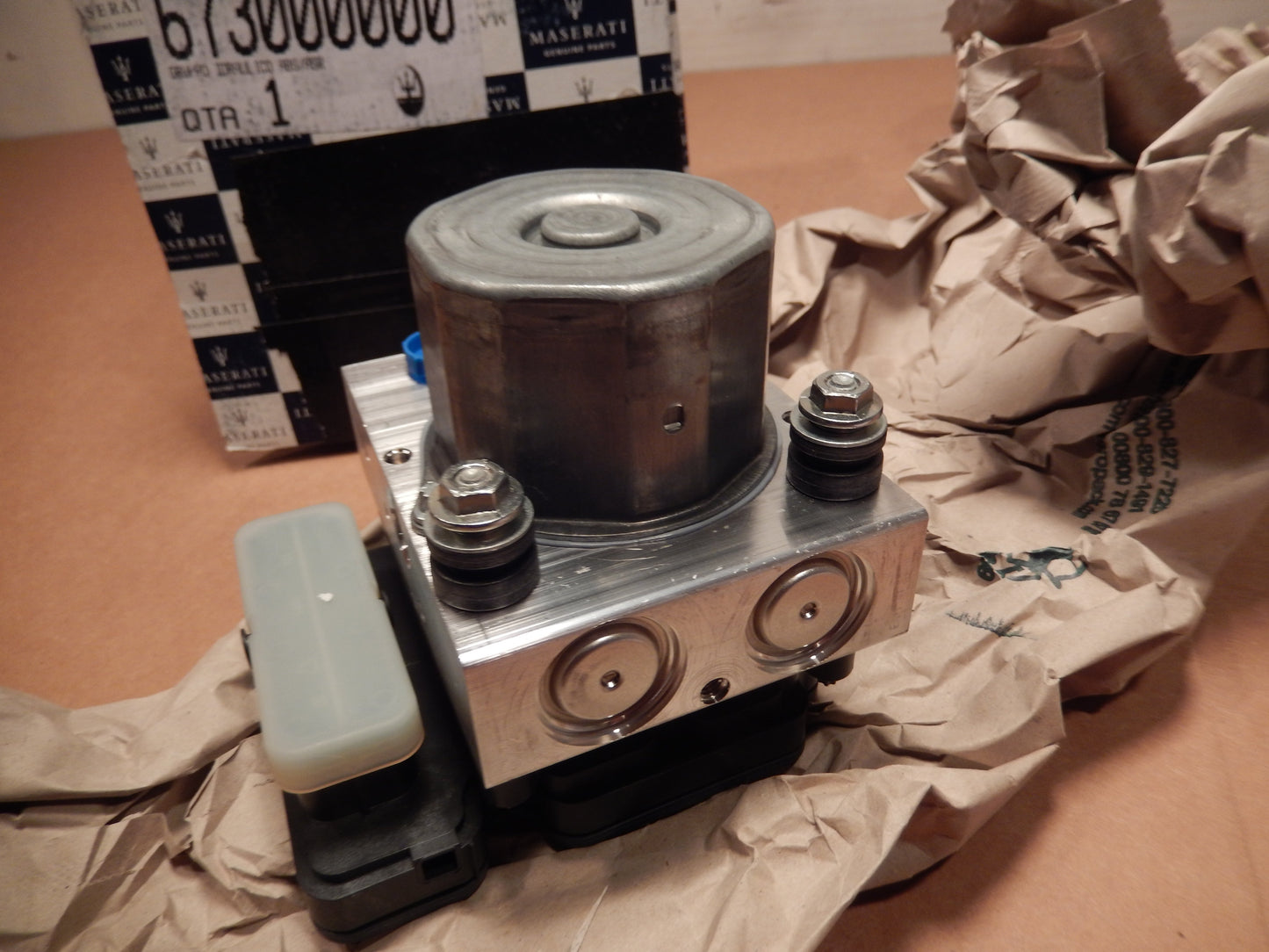 Maserati Grand Turismo NEW Anti Skid ABS Hydraulic Control Unit # 673000000