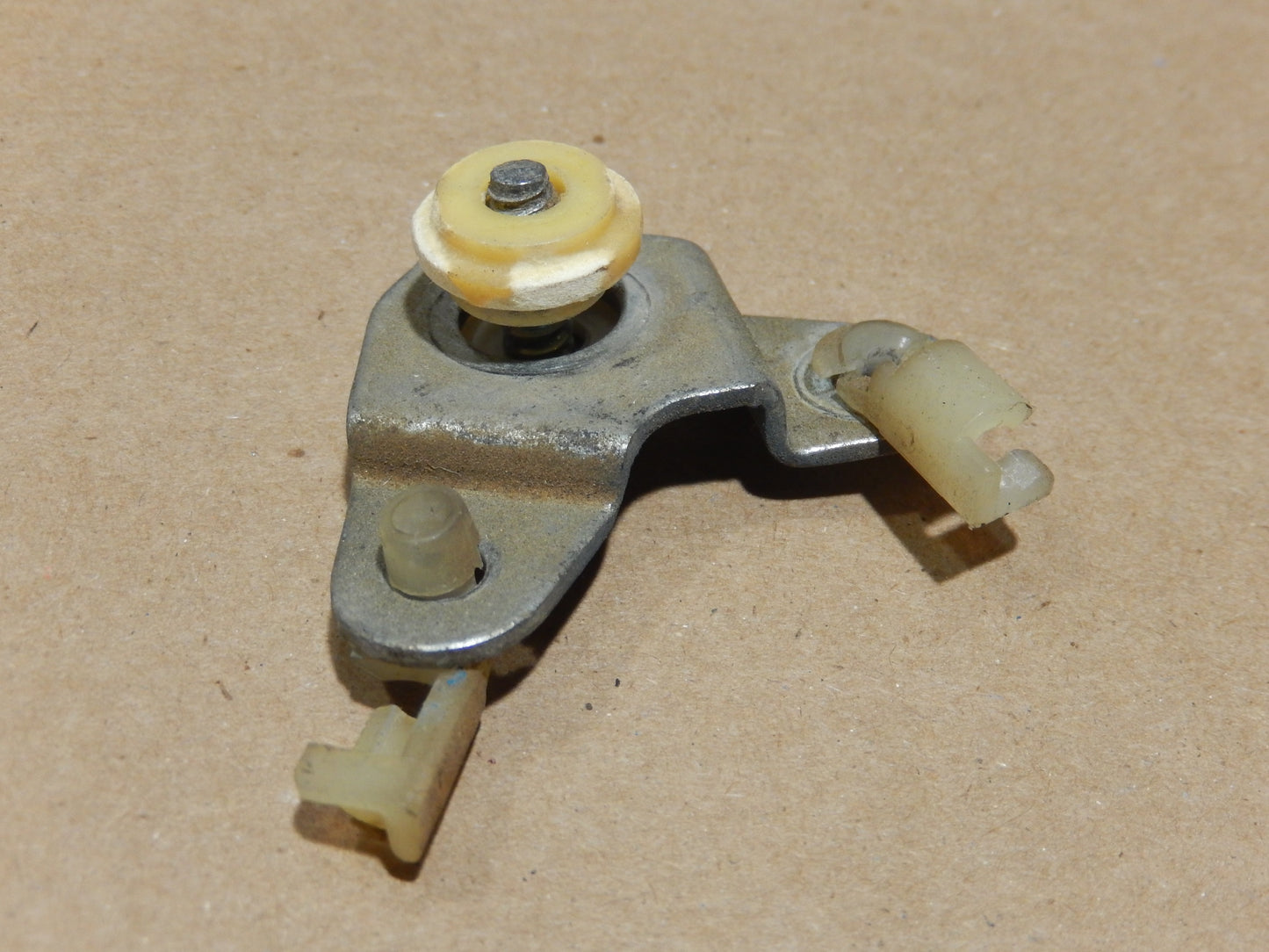 Datsun 280ZX Passenger Door Interior Latch Lock Rod Lever