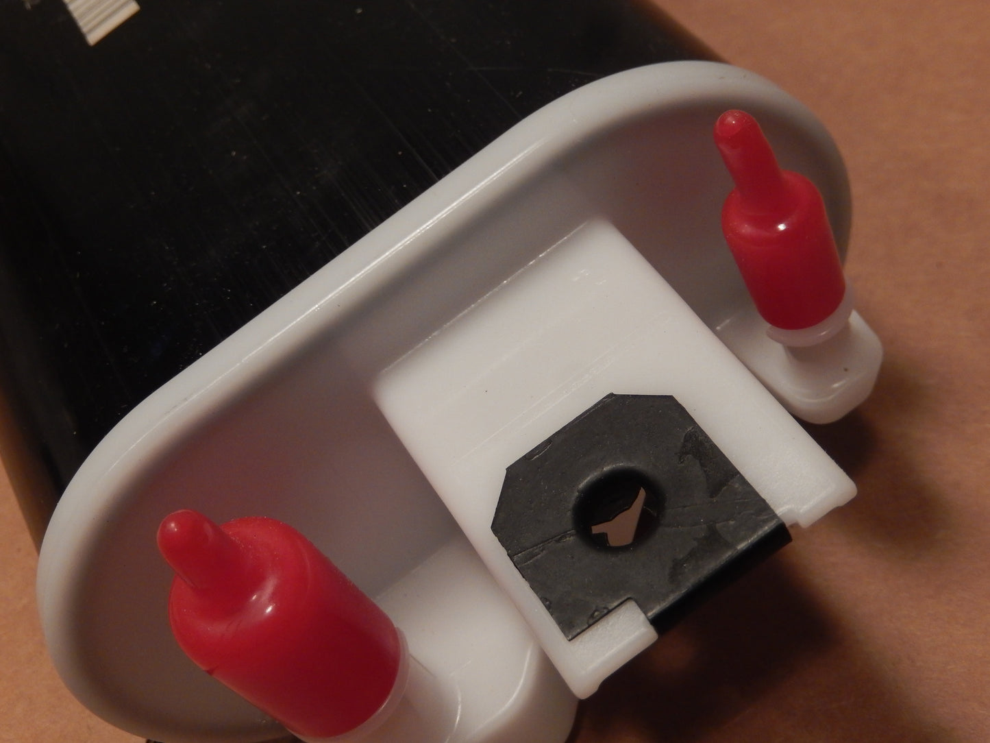 Maserati Quattroporte Ghibli 2014 - 18 NEW Fuel Vapor Filter Can # 670003286