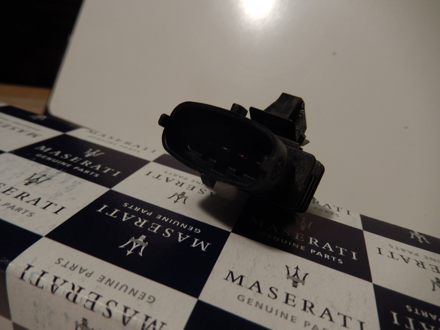 Maserati Quattroporte Ghibli 2014 - 18 NEW Rear Oxygen Sensor # 670002299