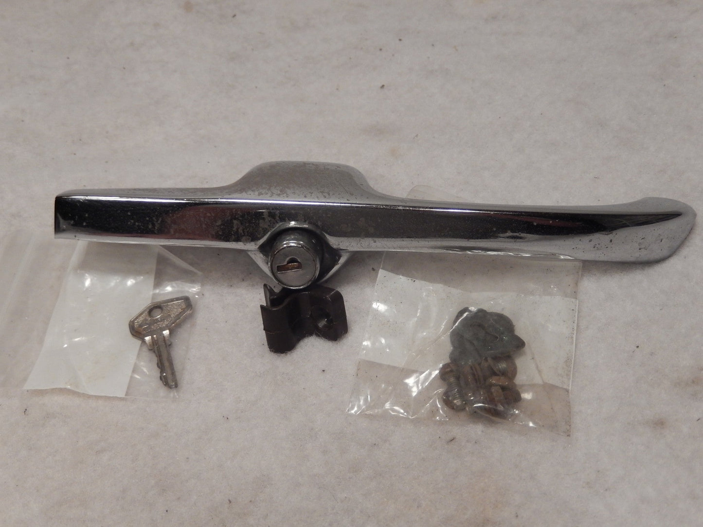 Volvo P1800ES Passengers Side ( Right ) Door Handle with Key